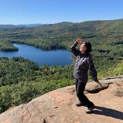 Fall lab outing to West Rattlesnake Mountain and a local winery in New Hampshire