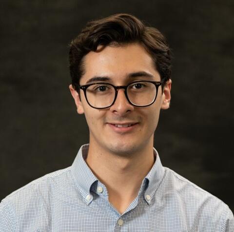 Headshot of Enrique Mondragon