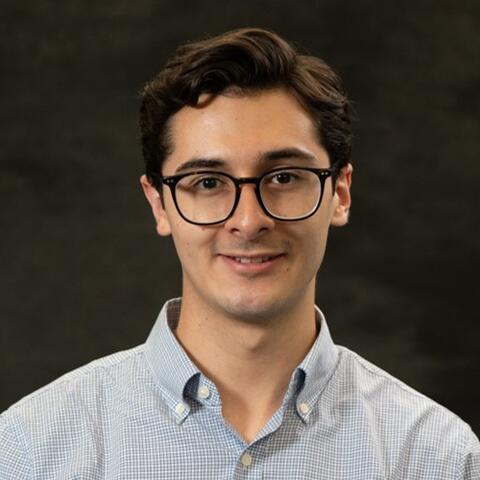 Headshot of Enrique Mondragon